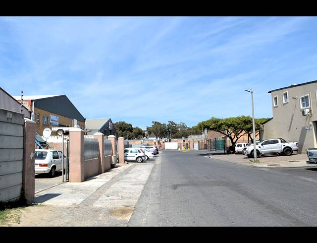 442M² FACTORY SOLD IN STRAND SOUTH